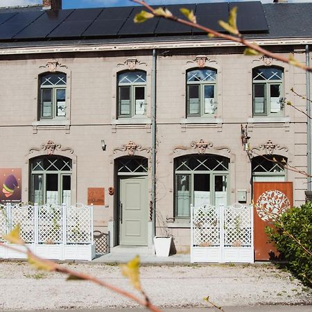 Maison D'Hote Les Notes Endormie Chambre Secrete Berzee 外观 照片