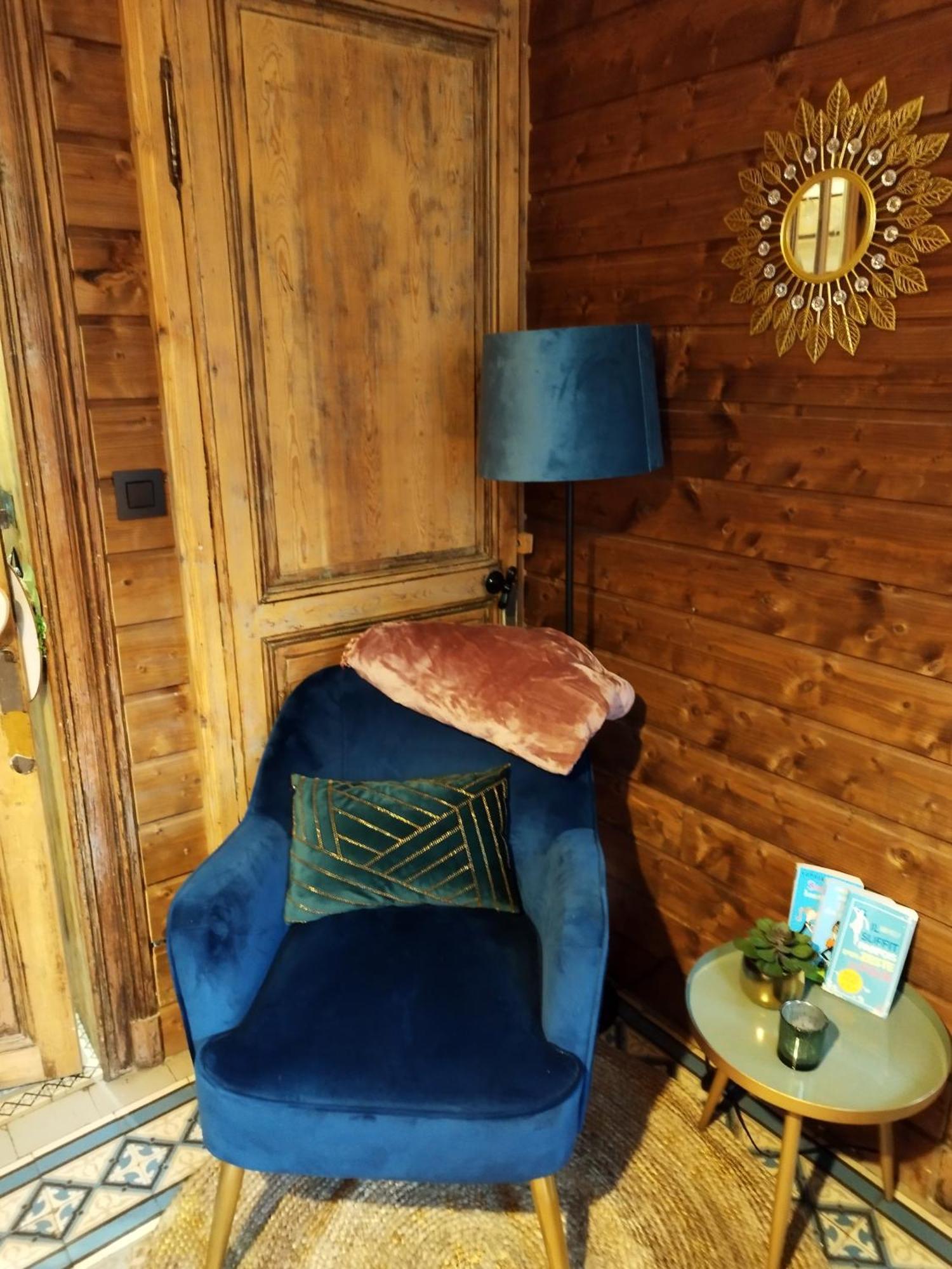 Maison D'Hote Les Notes Endormie Chambre Secrete Berzee 外观 照片