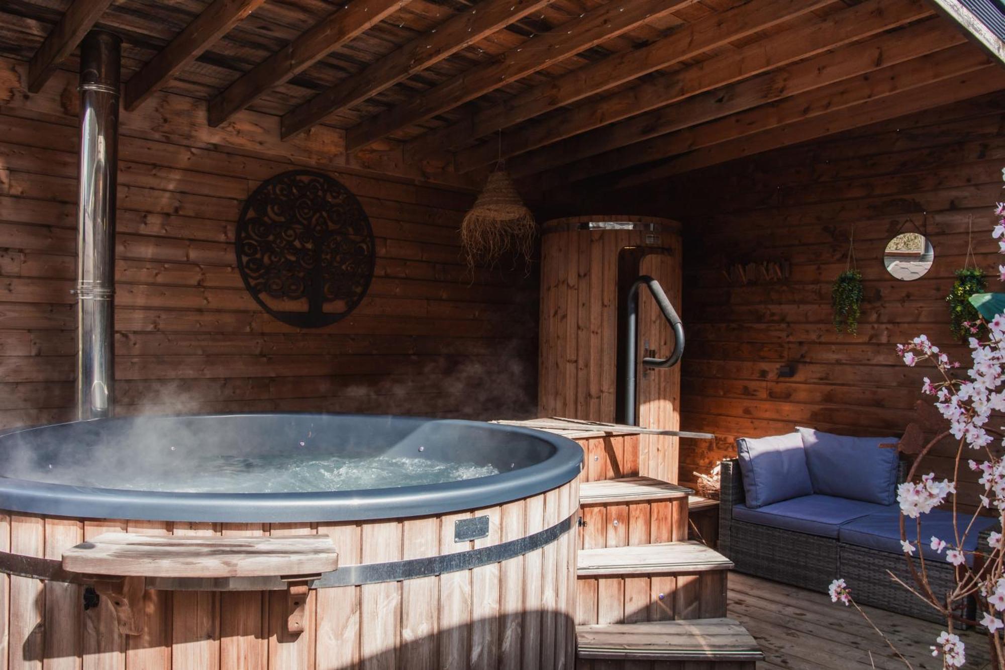 Maison D'Hote Les Notes Endormie Chambre Secrete Berzee 外观 照片